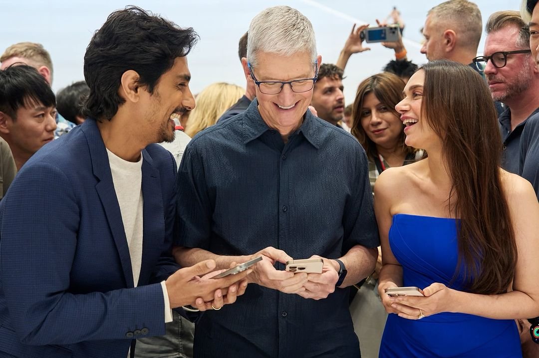 Tim Cook with Aditi Rao Hydari 