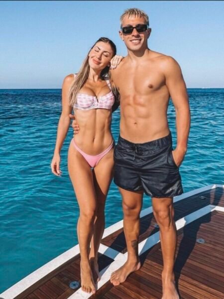 Lisandro Martinez wife Muri Lopez